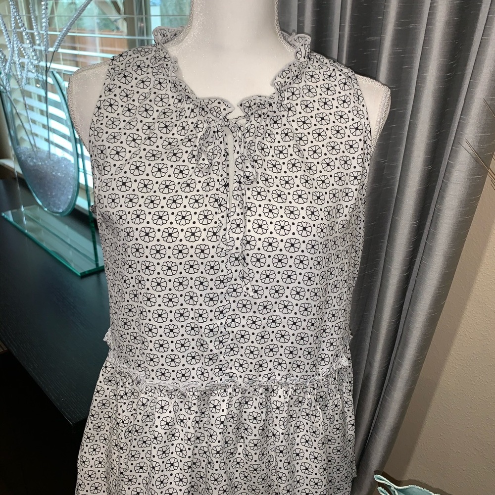 Loft sleeveless beautiful blouse/top - Picture 5 of 8